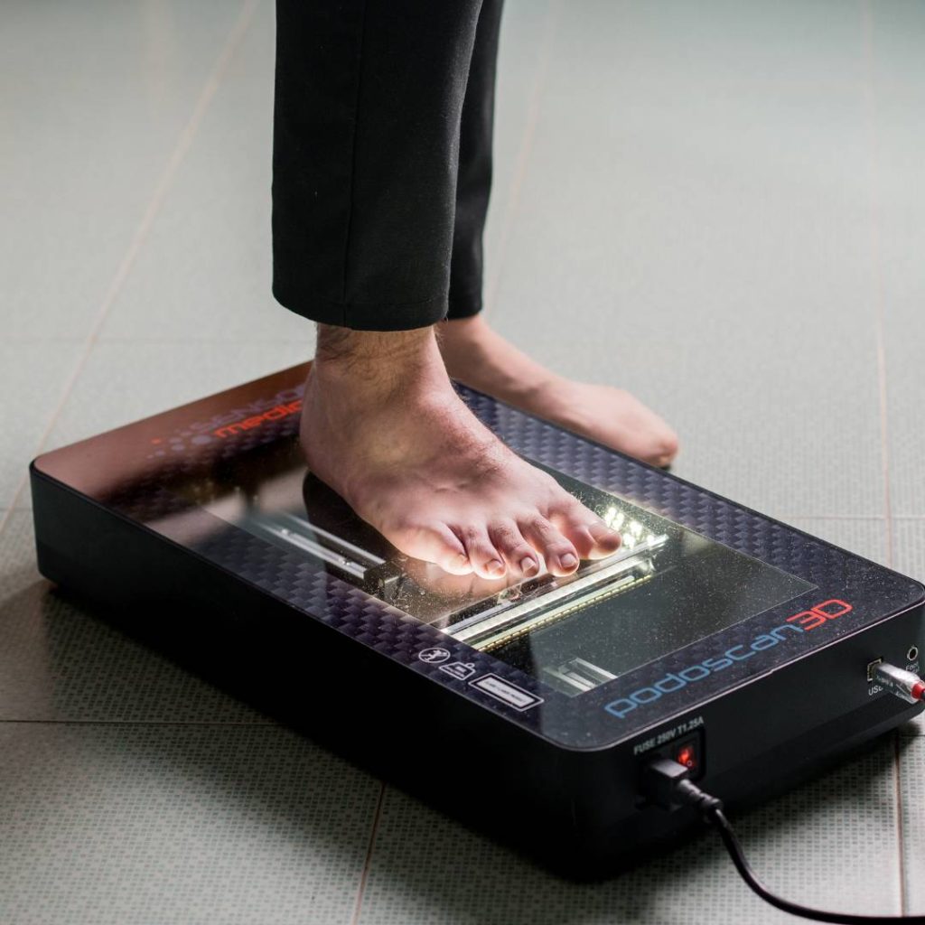 Piede scansionato con scanner baropodometrico durante un esame baropodometrico